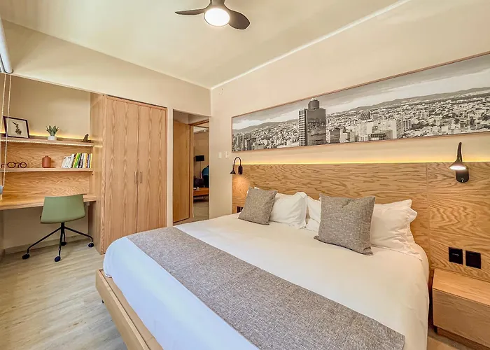 Mi Zona Lodging Wtc